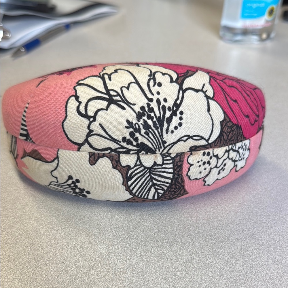 Vera Bradley Mocha Rogue Sunglasses Case